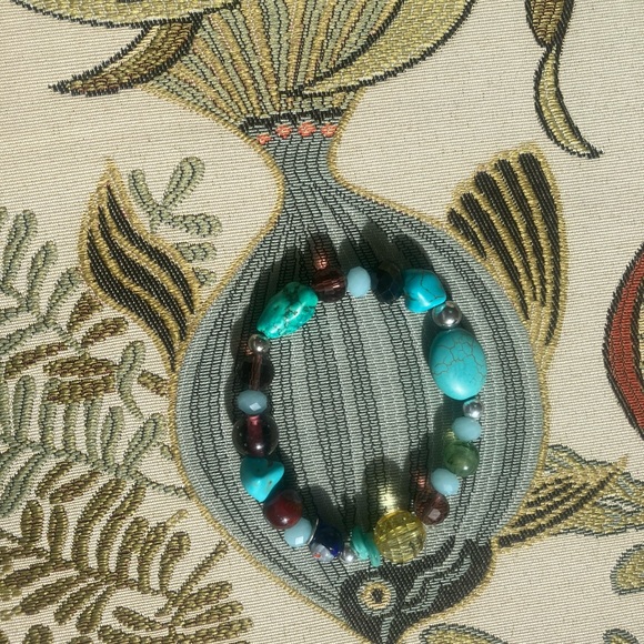 Beaded stretch bracket 7” with genuine turquoise and multicolored beads - Picture 7 of 12